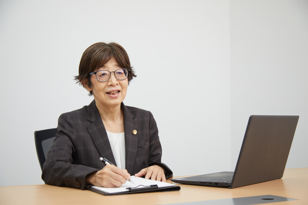 弁護士事務所の仕事風景