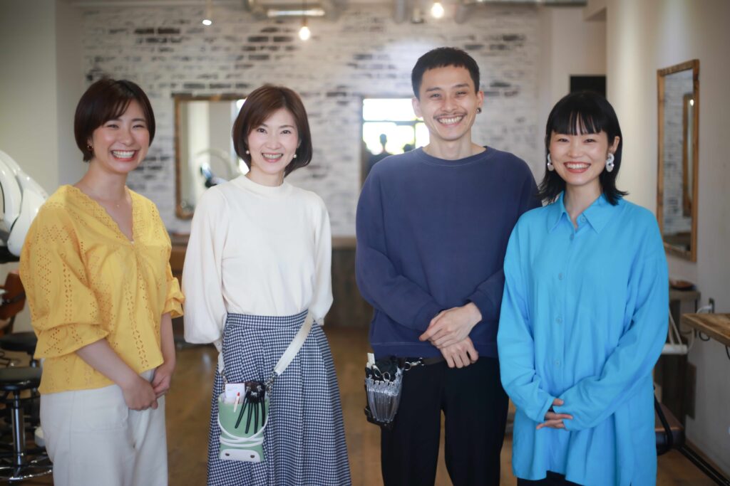 スタッフの集合写真